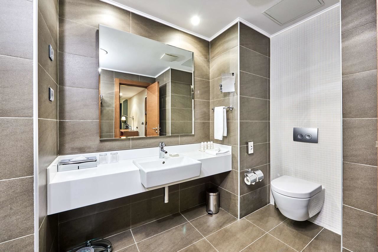 Отель Radisson Blu Hotel, Kyiv Podil City Centre Киев-35