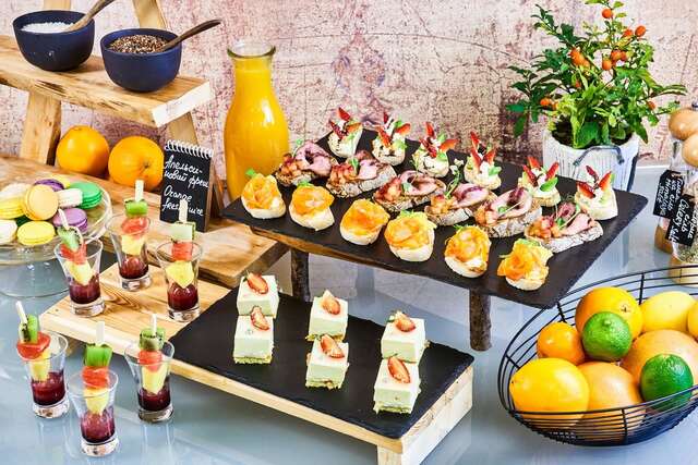 Отель Radisson Blu Hotel, Kyiv Podil City Centre Киев-43