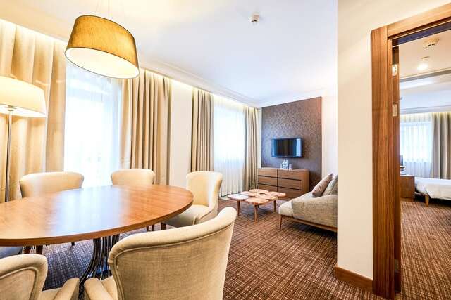 Отель Radisson Blu Hotel, Kyiv Podil City Centre Киев-7